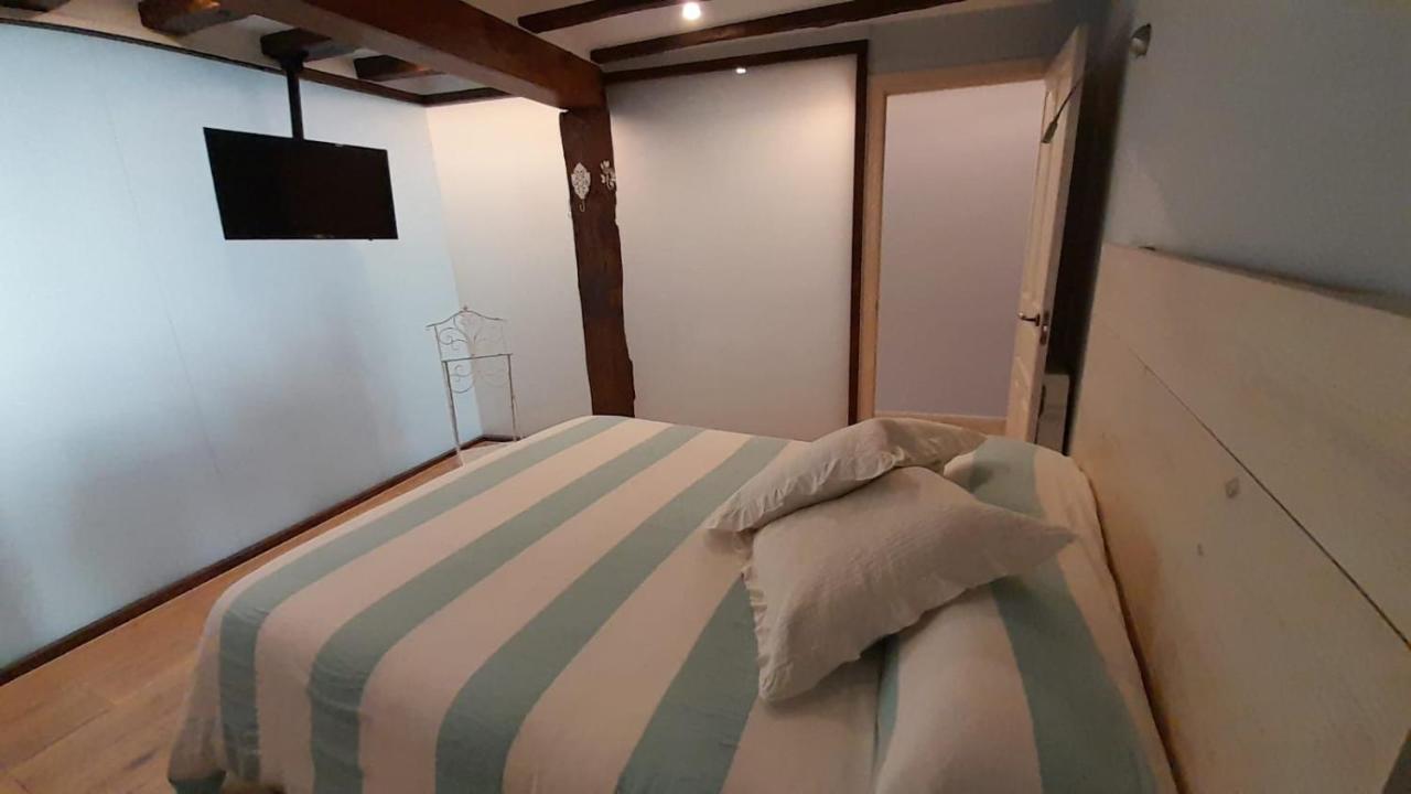 Precioso Apartamento Al Lado De La Catedral Burgo Esterno foto
